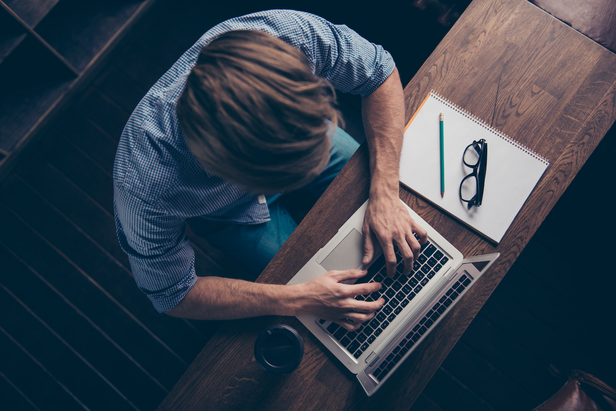 Guy_sitting_at_computer